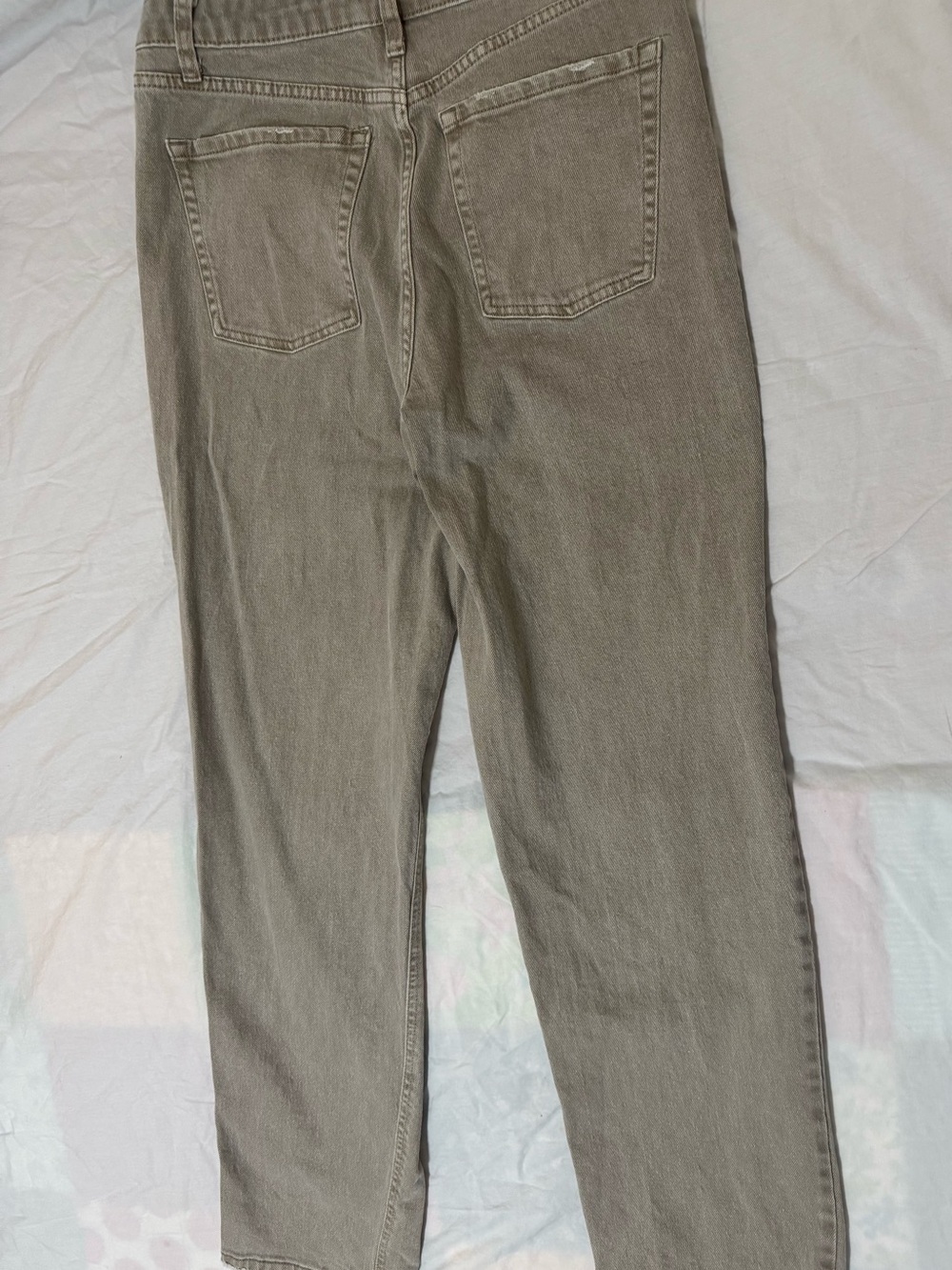 Women’s High-Rise Straight Jeans in khaki